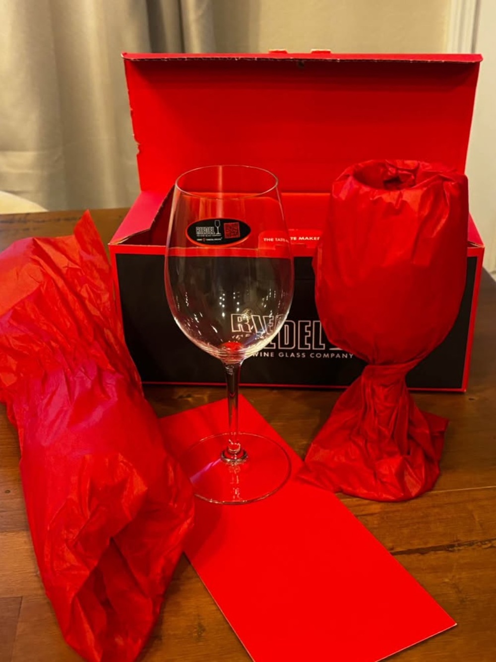 Riedel Glass 2 Wine Glasses NWT in Box 9.8 oz